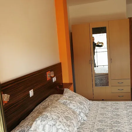 Apartamento Rural Escarla 1-3 *